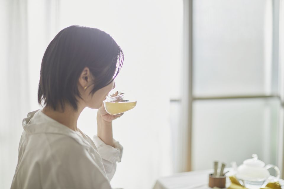 ボーンブロススープはいつ飲む？朝・夜・食前の飲むタイミングを解説